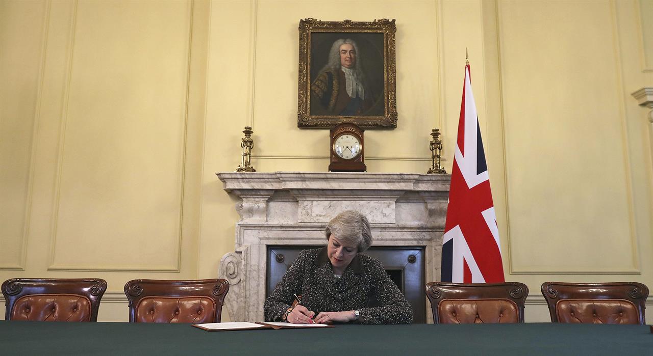 britain starts brexit countdown politics weekly podcast britain starts brexit countdown politics weekly podcast