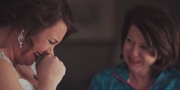 Mom Gives Her Adopted Daughter 20-Year-Old Note at Her Wedding