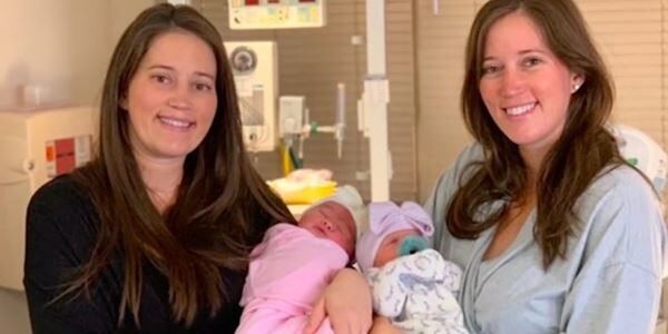 Twin Sisters Both Go Into Labor On Their Birthday, Have Babies 90 Minutes Apart