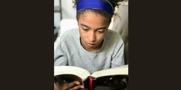 5 Ways to Encourage Your Child to Read the Bible