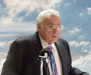 What's Right What's Left with Radio Pastor Ernie Sanders and "Double X".