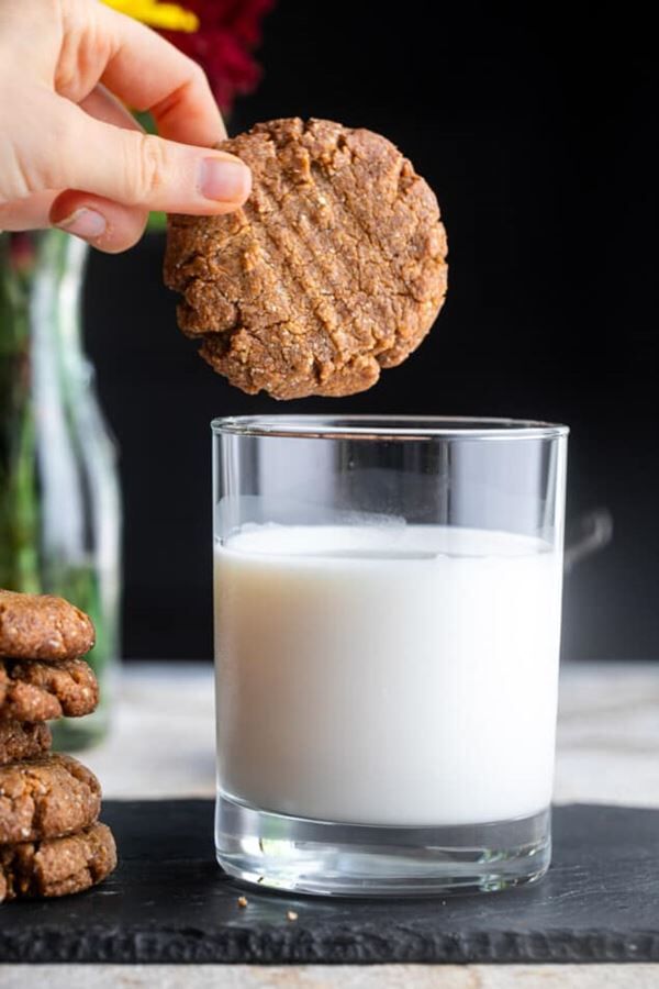Sara's Recipe of the week - Almond Flour Peanut Butter Cookies