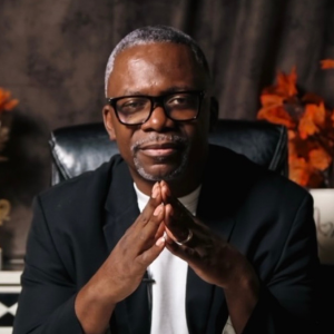 Preaching Without Compromise with Mike Holloway