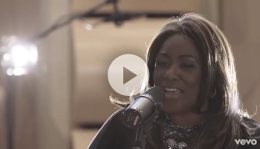 Mandisa - "Unfinished" (Live Studio Performance)