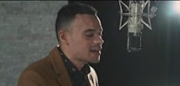 Tauren Wells - "Hills and Valleys" (Special Acoustic Performance)