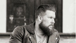 Zach Williams Talks Frankly About 'Fear is a Liar'