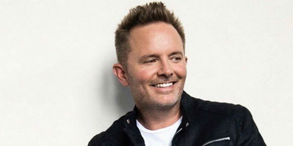 Chris Tomlin Releases Live Album, 'Holy Roar: Live from Church'