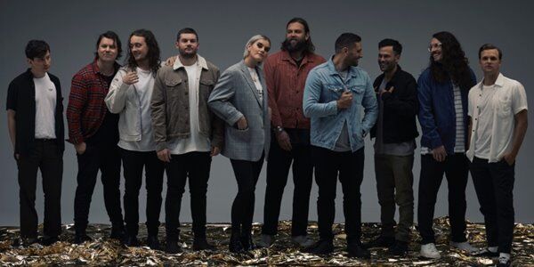 Hillsong UNITED – Right In Step  102.7 KBIQ - Colorado Springs, CO