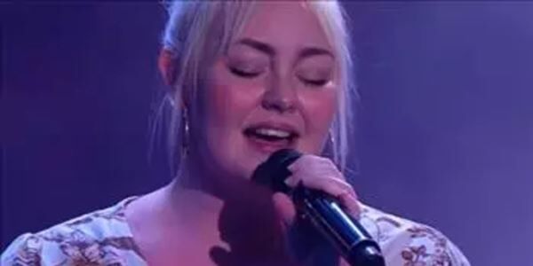 Hillsong's Bella Taylor-Smith Earns 4 Chair Turn On 'The Voice Australia'