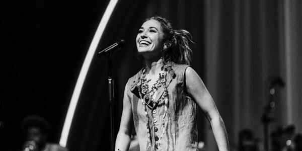 Lauren Daigle Performs With ‘America’s Got Talent’ Contestant Ava Swiss