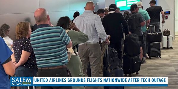 More Than 1,000 United Airlines Flights Delayed in the U.S. Due to Technology Problem