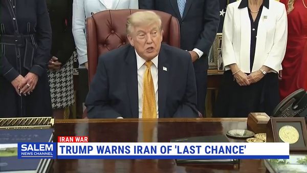 Trump Remains Optimistic Iran Talks Will Reopen Strait