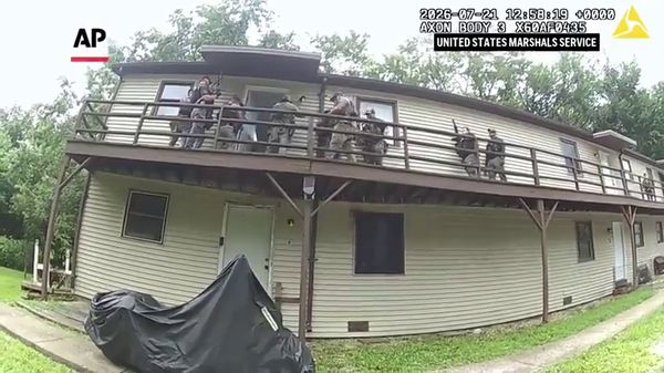Officers Fall As Deck Collapses While Trying To Make Arrest In Missouri