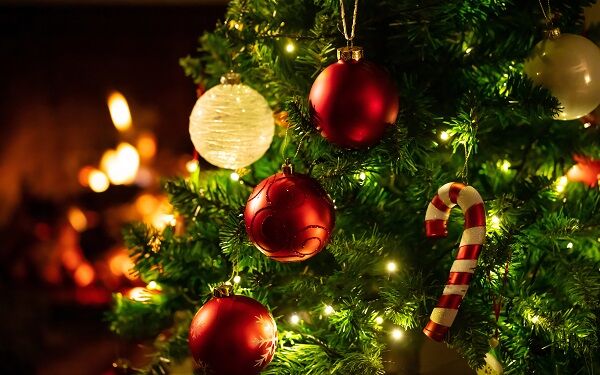 Brian May & Collaborator Kerry Ellis Release New Christmas Song
