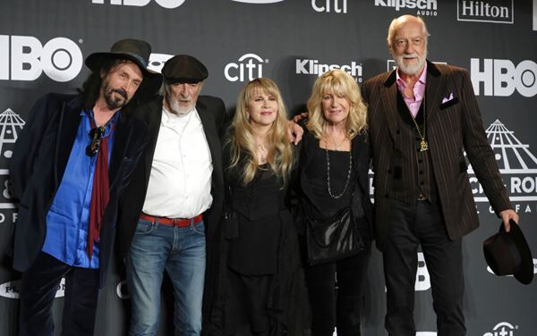 Fleetwood Mac Dropping Deluxe Version Of Live Album