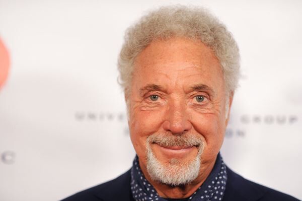 Tom Jones Denies He Collapsed Before Canceled Show