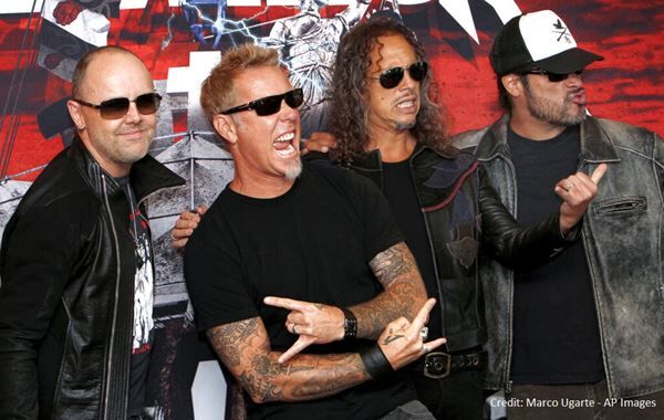 Metallica’s Kirk Hammett Joins Journey On Stage
