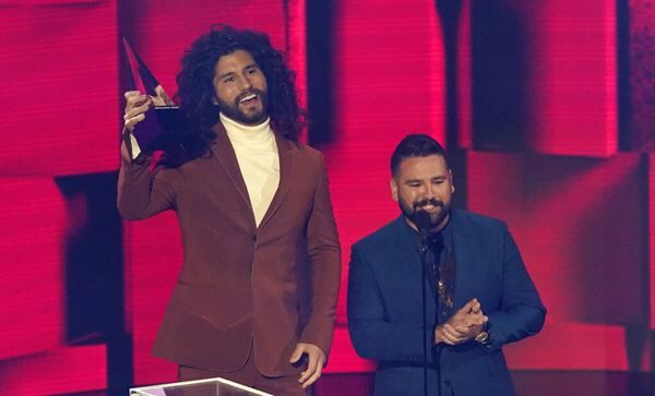 Dan + Shay Reschedule Their “Arena Tour”