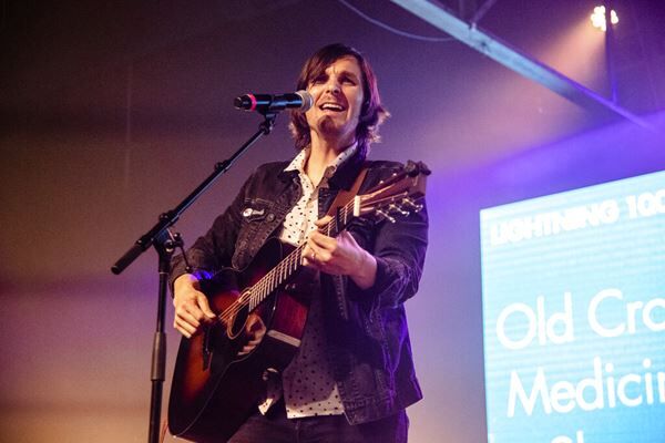 Charlie Worsham Drops New Song From Upcoming EP