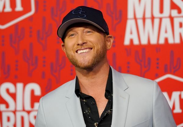 Cole Swindell & Lainey Wilson Drop Video For “Never Day Never”
