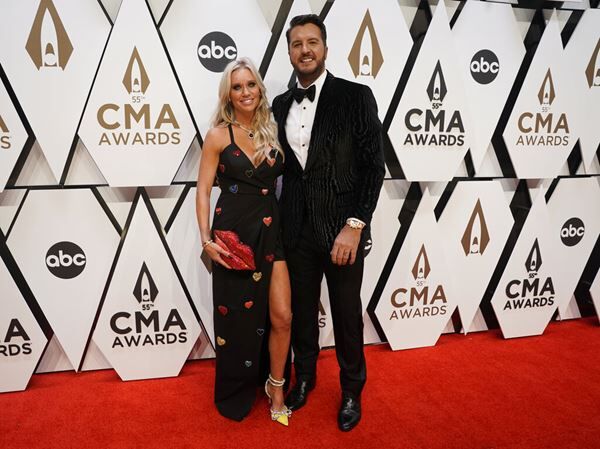 Luke Combs Gonna Be A Daddy; Shares Keith Urban Cover