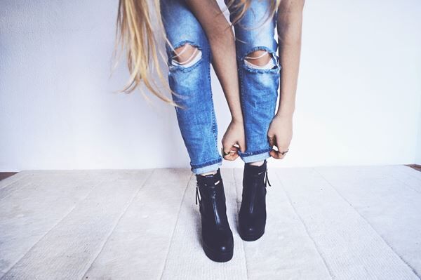 Social Dilemma — My Sister Broke My Shoe On NYE And Won’t Buy Me A New Pair