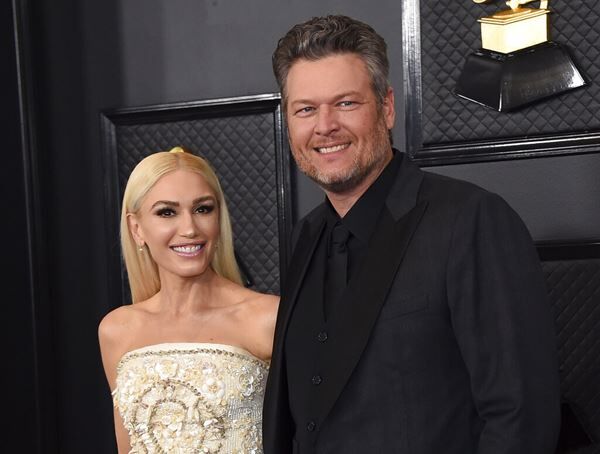Blake Shelton & Gwen Stefani Celebrate Their Love On Valentine’s Day