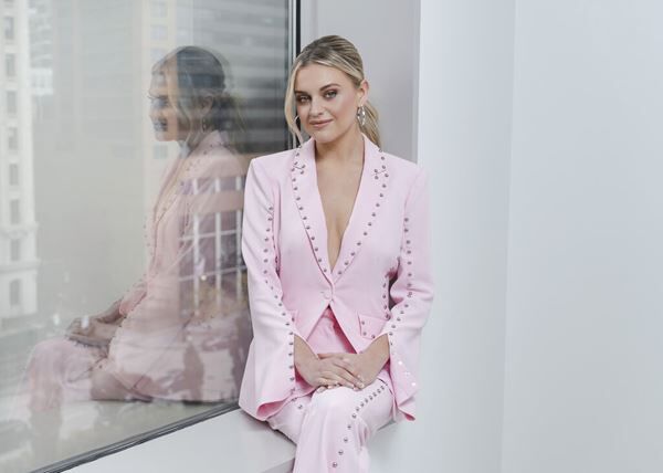 Kelsea Ballerini dropping new song