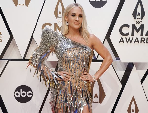 Carrie Underwood announces new album, 'Denim & Rhinestones