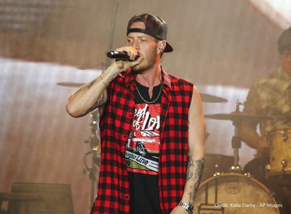 Tyler Hubbard Drops “Dancin’ In The Country”
