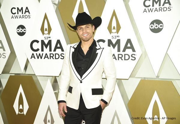 Dustin Lynch Raises $30k For Shepherd’s House Charity