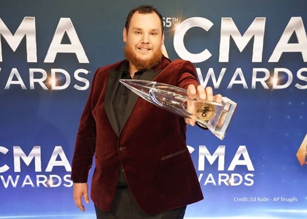 Luke Combs Teases New Song "Love You Anyway”