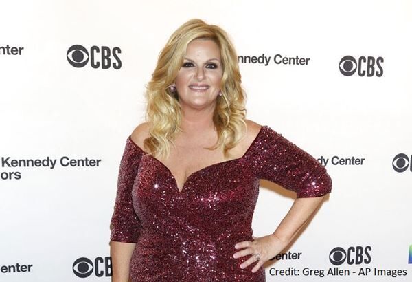 TRISHA YEARWOOD REVEALS THE FAMOUS INSPIRATION FOR HER HAIRSTYLE ...