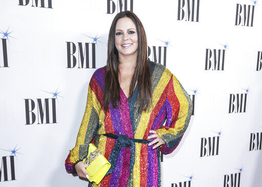 SARA EVANS FINALLY GETS THE CALL FROM THE GRAND OLE OPRY