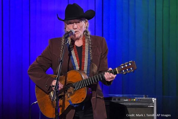 WILLIE NELSON REVEALS SET LIST FOR "WILIE NELSON 90 LIVE AT THE HOLLYWOOD BOWL" CONCERT DVD