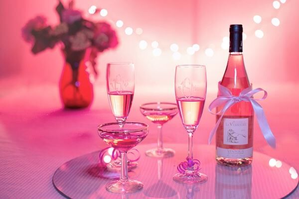 *LIST* THE MOST ROMANTIC RESTAURANTS IN THE U.S.