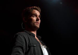 Brett Young Would Love To Play For Our Troops