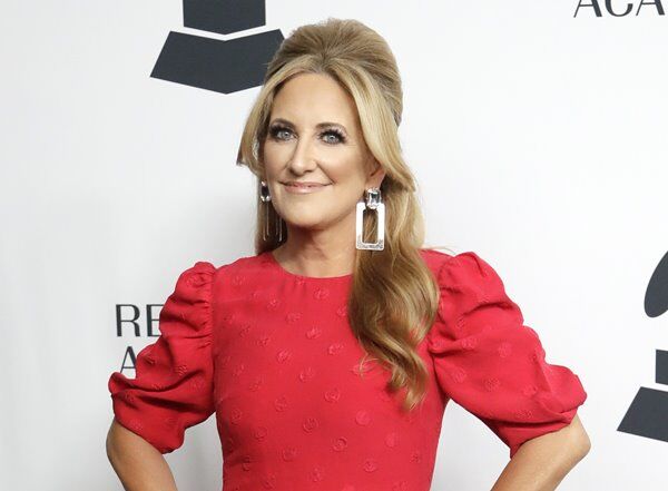 Lee Ann Womack Uses Dolls To Show Heartbreak In New “Hollywood” Video