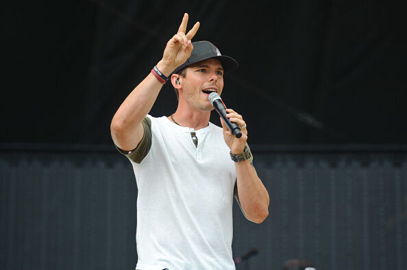Granger Smith Returns To The Stage