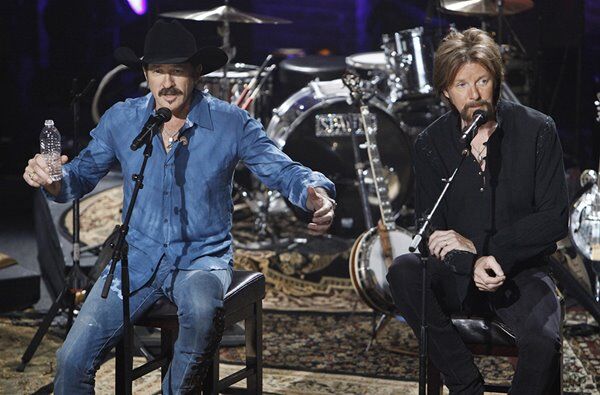 First Look At Brooks & Dunn & Midland’s “CMT Crossroads” Collaboration