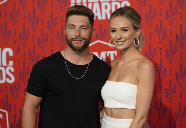 Chris Lane & Lauren Bushnell Are Married