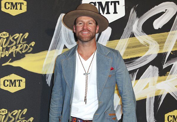 Drake White Gives Fans A Health Update