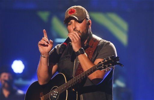 Tyler Farr Drops New Single
