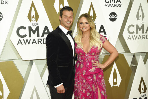 Miranda Lambert & Hubby Take A Road Trip To Ashville