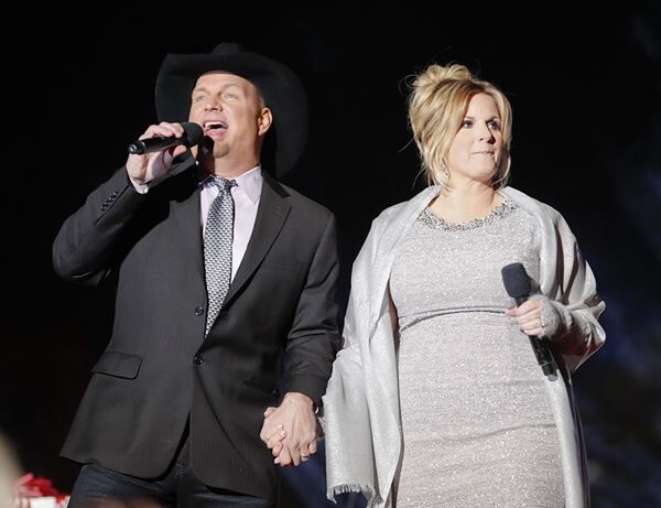 Garth Brooks Reveals Trisha Yearwood Battling COVID