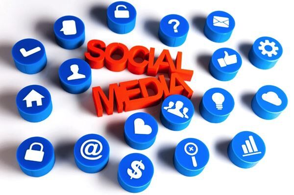 Salem Surround Social Media  Master Guide For Small Businesses