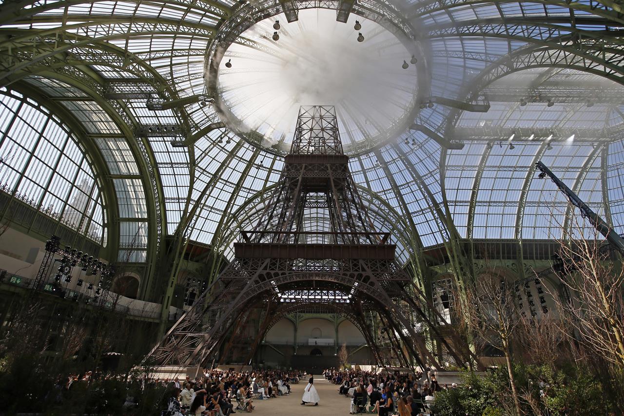 Резултат с изображение за lagerfeld paris chanel eiffel