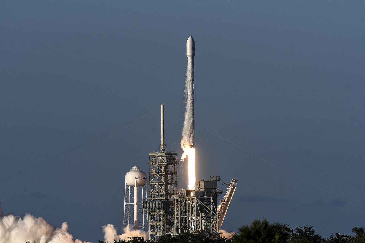 SpaceX launches communication satellite on 3rd try - Seattle, WA