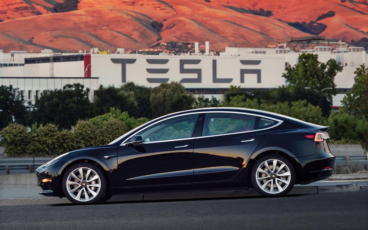 Mainstream Model 3 Holds Promise And Peril For Tesla Am 1070 Mainstream Model 3 Holds Promise And Peril For Tesla