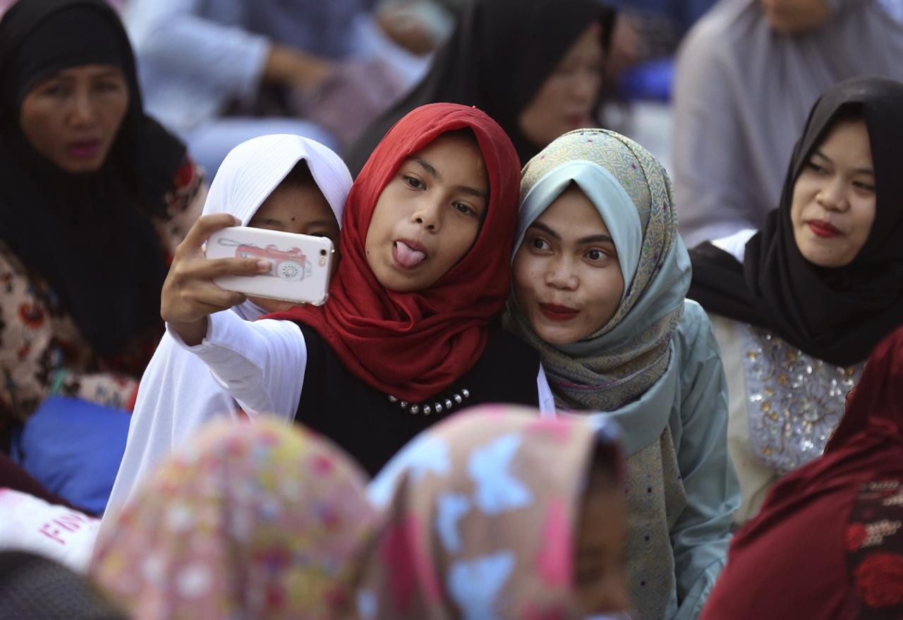 AP PHOTOS: Editor selections from the past week in Asia 